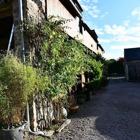 La Vallee Du Launay Taden Bagian luar foto