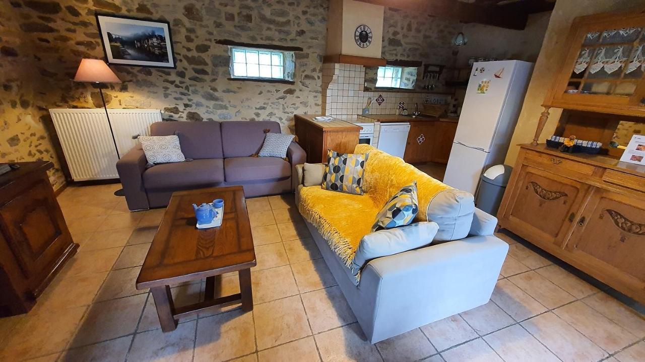 La Vallee Du Launay Taden Bagian luar foto