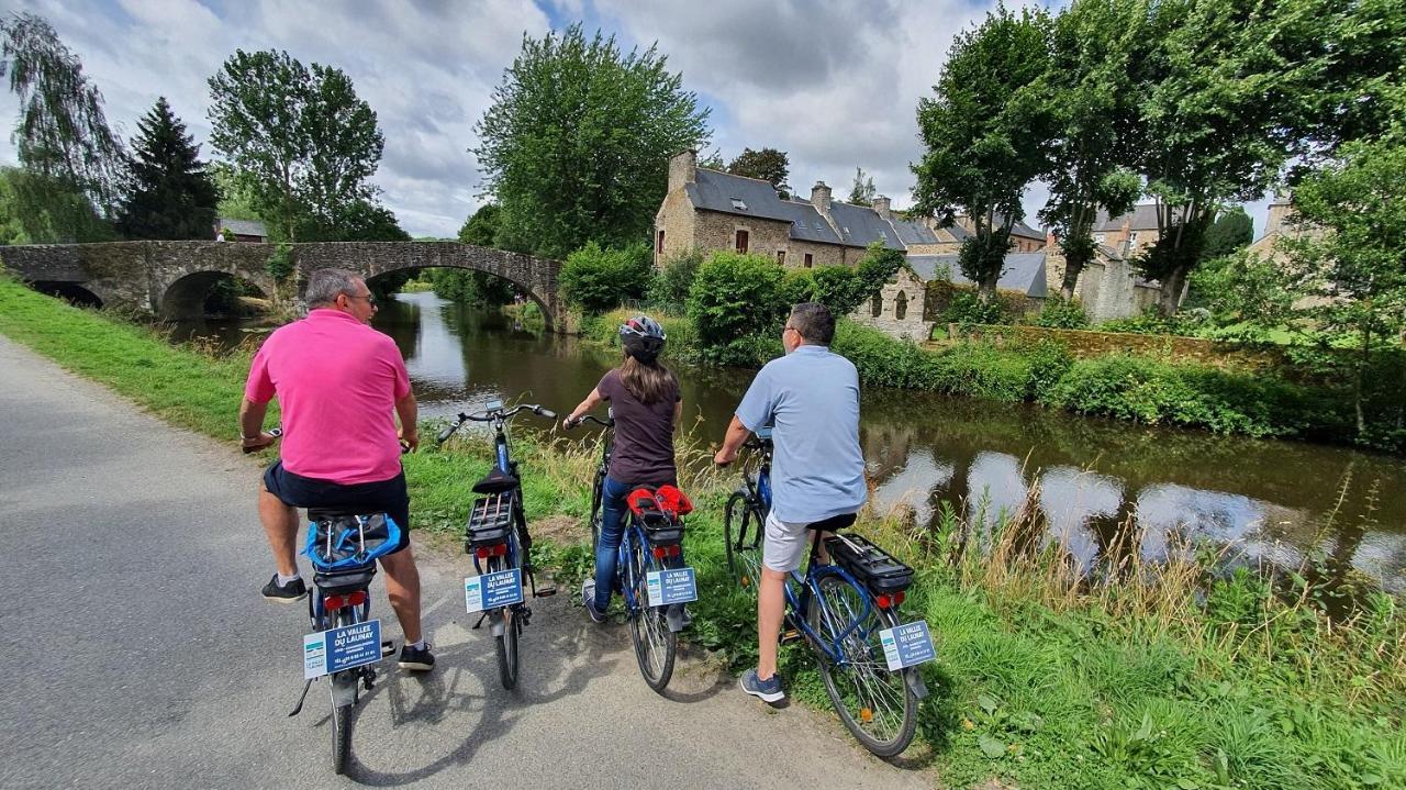 La Vallee Du Launay Taden Bagian luar foto